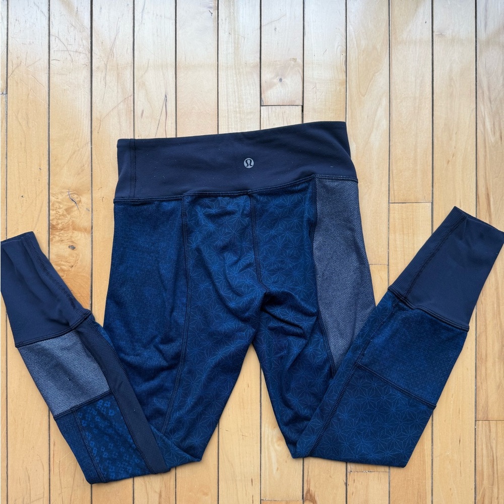 Lululemon Navy Color block Leggings Size 4 Good Condition